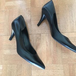 Nine West pumps